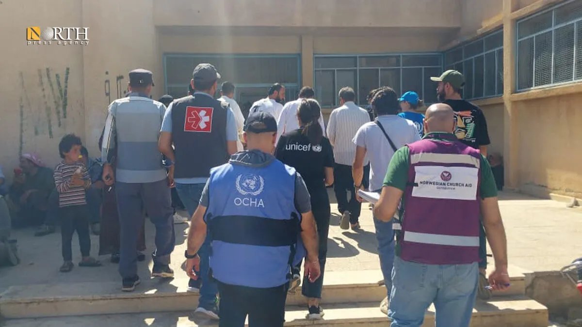 الأمم المتحدة تتفقد مراكز الإيواء في بصرى الحرير بريف درعا وتقيّم الأوضاع الإنسانية