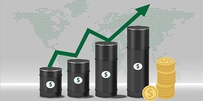 أسعار النفط ترتفع مدفوعة بالاتفاق التجاري الأمريكي الأوروبي واحتمال تمديد تعليق الرسوم مع الصين