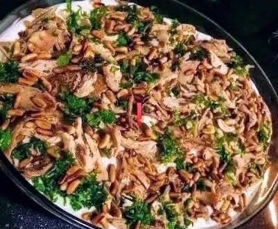 دليلكم المفصل لتحضير فتة الدجاج الشامية الشهية في المنزل