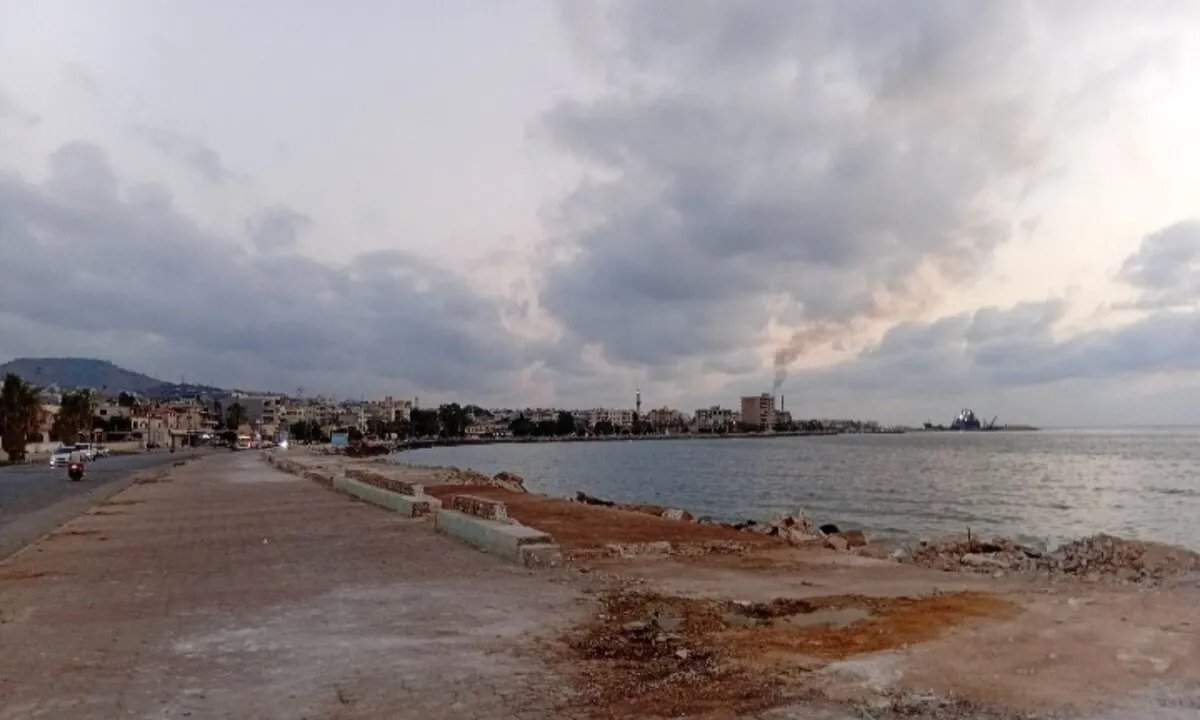 إهمال كورنيش بانياس: شكاوى من انتشار النفايات والقوارض وتعتيم الإنارة
