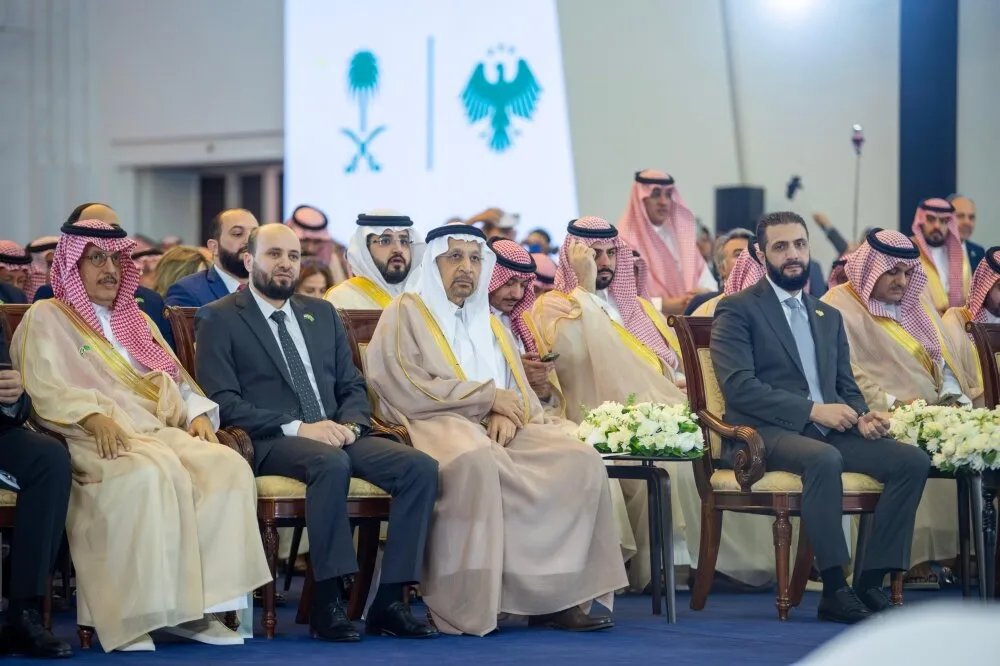 تساؤلات حول تركز الاستثمارات السعودية في دمشق: خبراء ينتقدون وخزام يدافع