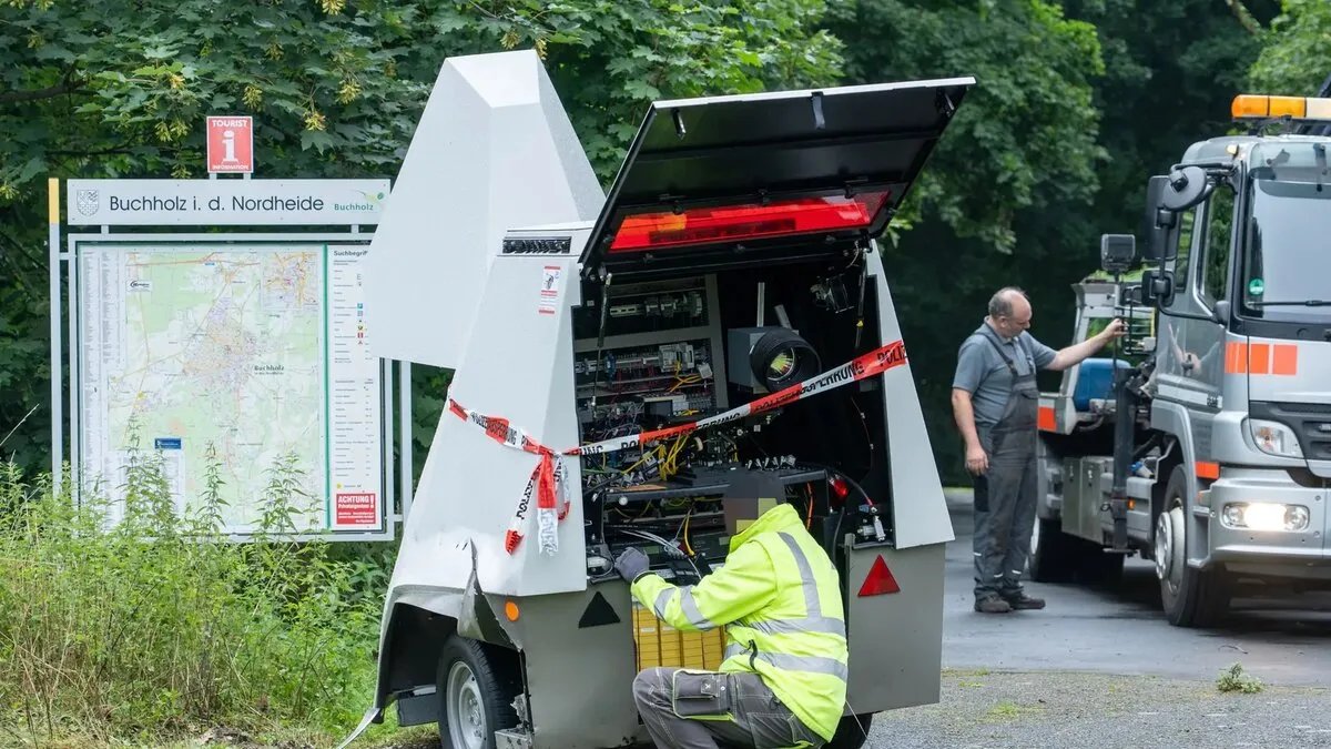 ألمانيا: تفجير كاميرا مراقبة متنقلة يكبدها خسائر فادحة ويستدعي تحقيقًا