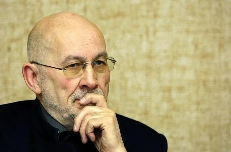 وفاة هورست مالر: مؤسس فصيل الجيش الأحمر وأحد أبرز منكري الهولوكوست عن عمر يناهز 89 عامًا