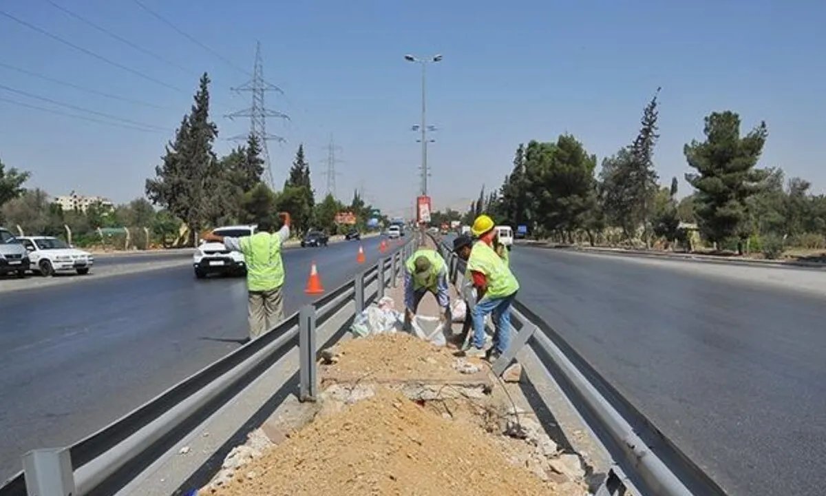 إعادة تأهيل طريق مطار دمشق ومدينة المعارض بمشروعين للطاقة الشمسية والإضاءة الموفرة