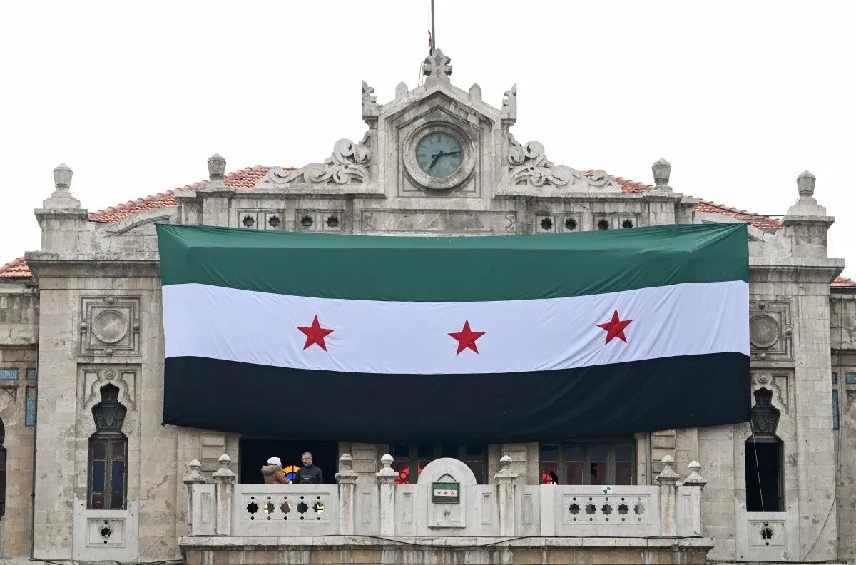 بعد عزلة دامت عقدين: سوريا تستعد للقاء صندوق النقد والبنك الدولي في واشنطن