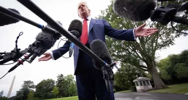 ترامب يواجه الأخبار السلبية بإقالة مفوضة مكتب الإحصاءات: هل تتأثر مصداقية البيانات الاقتصادية؟