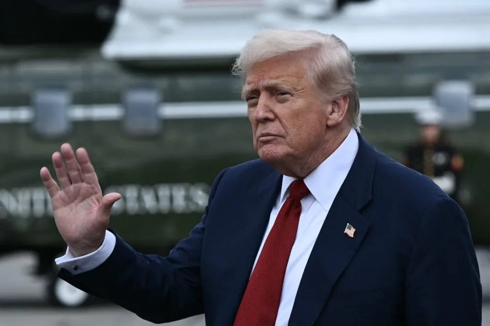 ترامب يستعرض القوة: غواصات نووية أمريكية تقترب من روسيا ردًا على تهديدات ميدفيديف