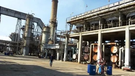 مصفاة بانياس تعود للعمل: هل تشهد سوريا انفراجًا في أزمة الوقود؟