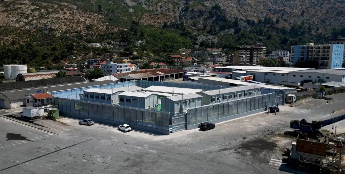 قرار أوروبي يعرقل خطط ترحيل طالبي اللجوء إلى مراكز خارجية: قيود على اعتبار الدول "آمنة"