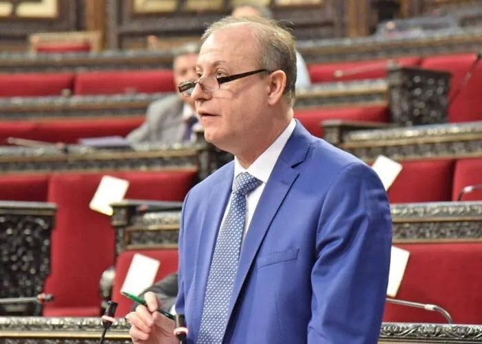 تحقيق يكشف: وزير النفط الأسبق علي غانم تسبب بهدر ملايين الأمتار المكعبة من الغاز وتأخير كشف الفساد