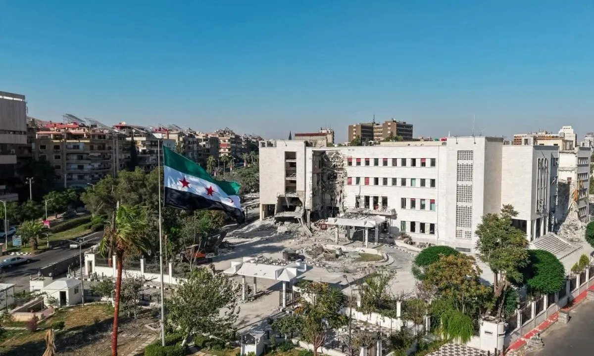 مهندسون وعاملون مدنيون مفصولون من "الدفاع" في عهد النظام السابق يطالبون بالإنصاف وإعادة النظر بأوضاعهم