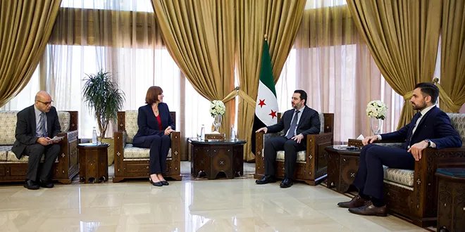 وزير الخارجية السوري يبحث مع سفيرة كندا في لبنان تعزيز العلاقات الثنائية