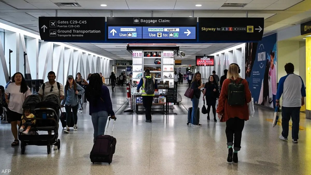 أمريكا تطلق مشروعًا تجريبيًا: كفالة 15 ألف دولار للحصول على التأشيرة