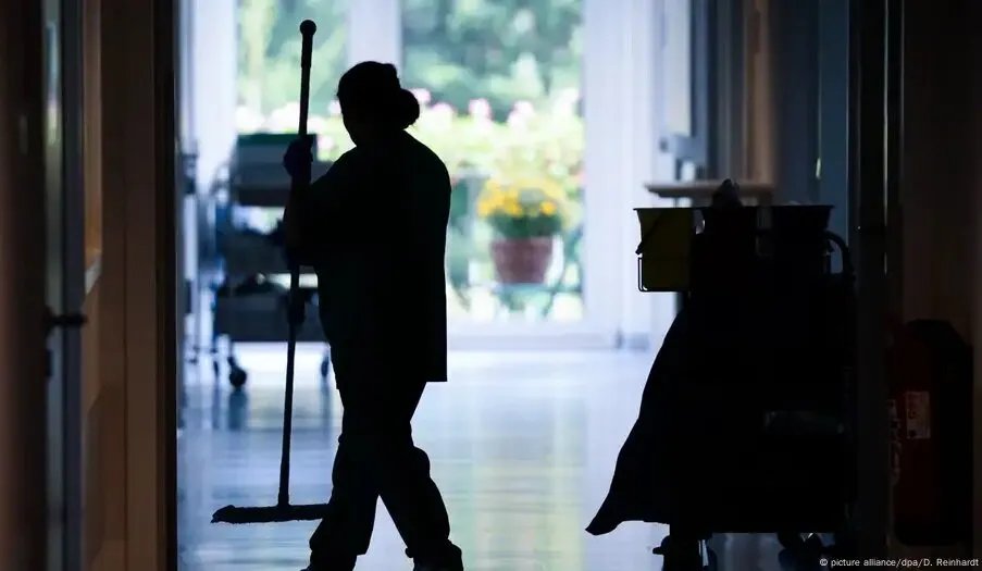 ألمانيا تشدد قبضتها: حملة مكثفة لمكافحة العمل غير القانوني والتهرب الضريبي