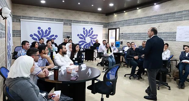 وزارة التنمية الإدارية تعزز قدرات المدربين الحكوميين بدورة متقدمة في دمشق