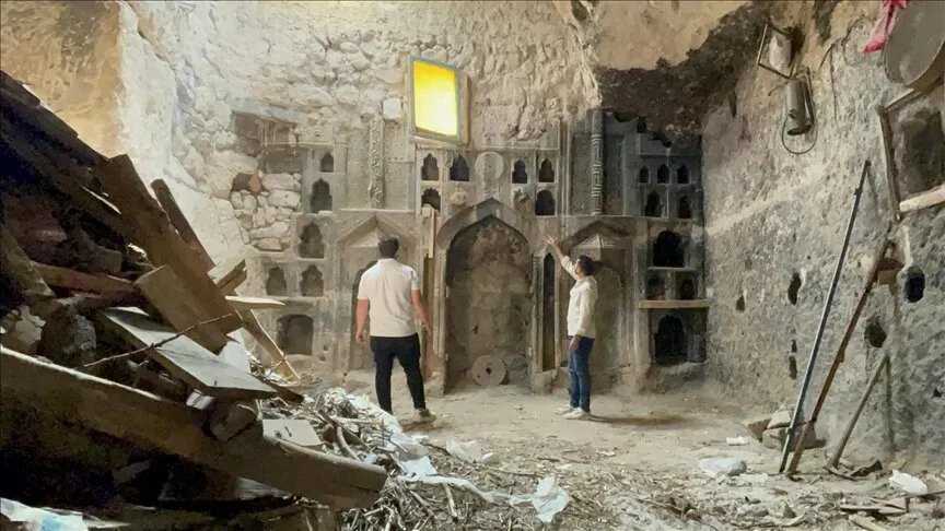 كنز تاريخي في نوشهير: اكتشاف معبد يعود لـ 6 قرون أثناء تنظيف مستودع للحطب