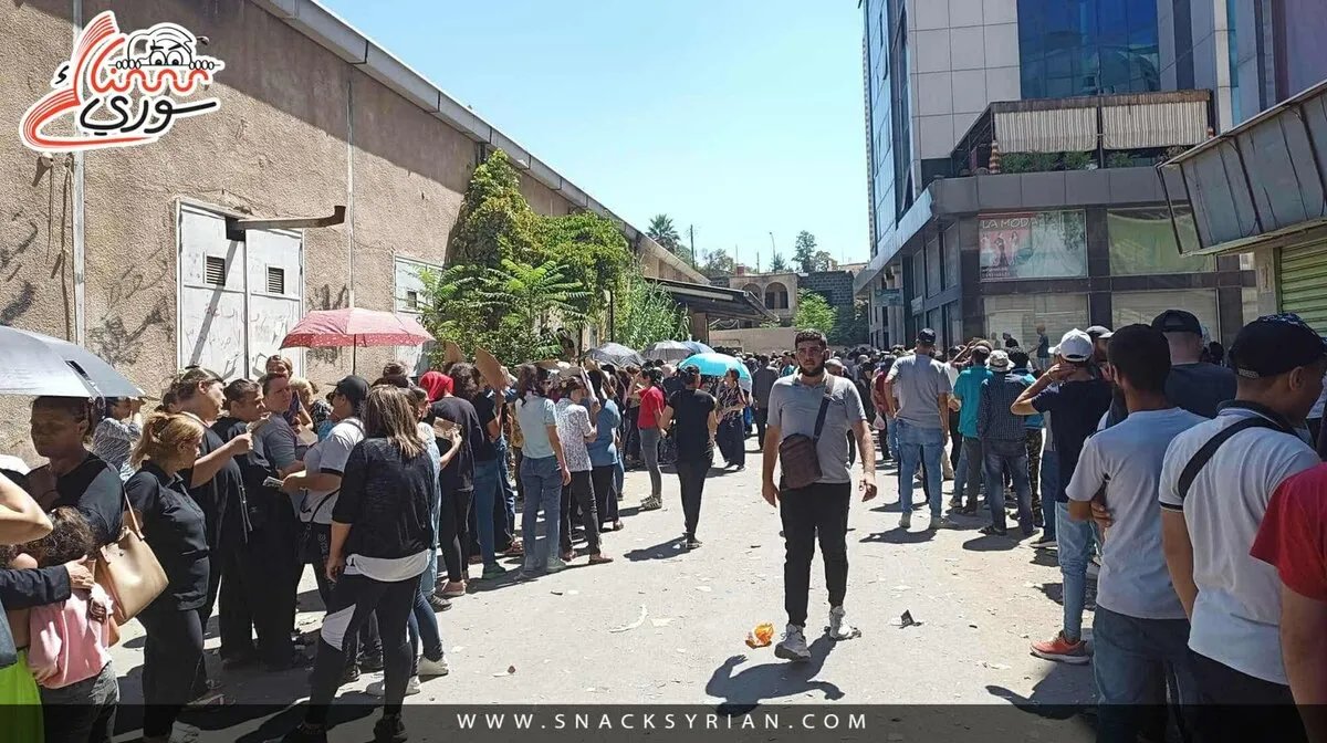 السويداء تواجه أزمة خبز حادة: مخزون الطحين يكفي ليومين ومبادرات لتوفير الغذاء للمرضى