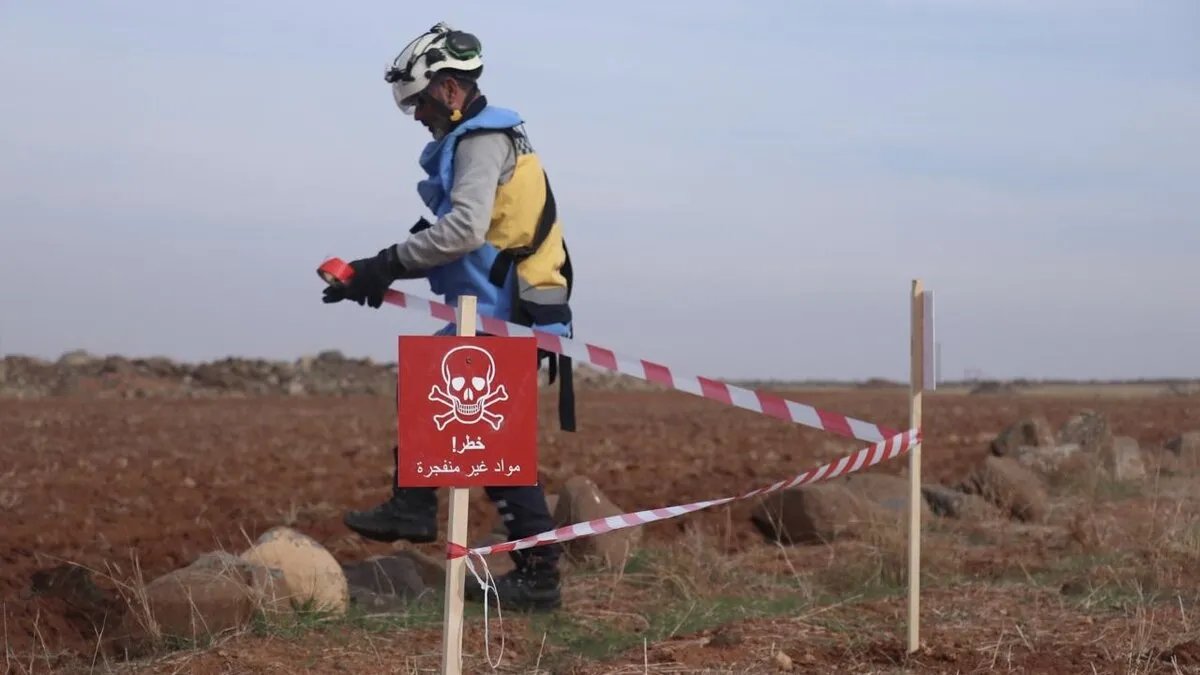 مأساة الألغام في سوريا: طفل يفقد حياته والدفاع المدني يحذر من نقص الإمكانات