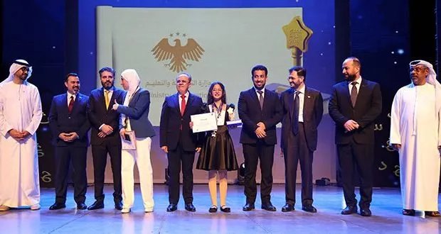 ناردين عيسى تتوج بطلة لتحدي القراءة العربي في سوريا للموسم التاسع