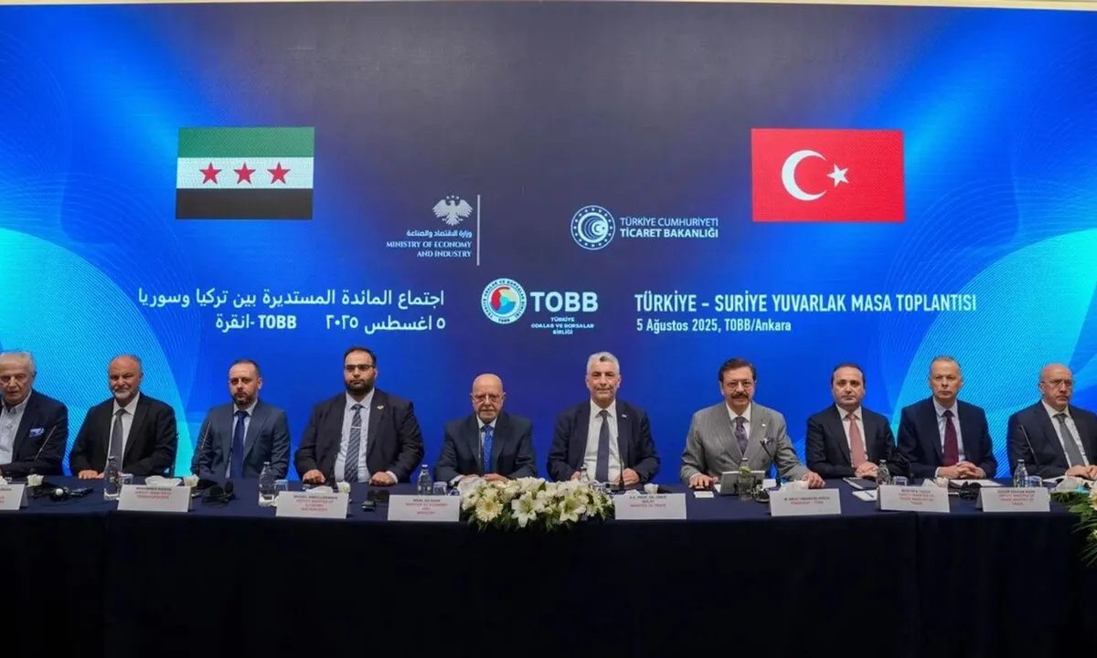 سوريا وتركيا توقعان اتفاقيات لتعزيز التكامل الاقتصادي وتطوير التبادل التجاري