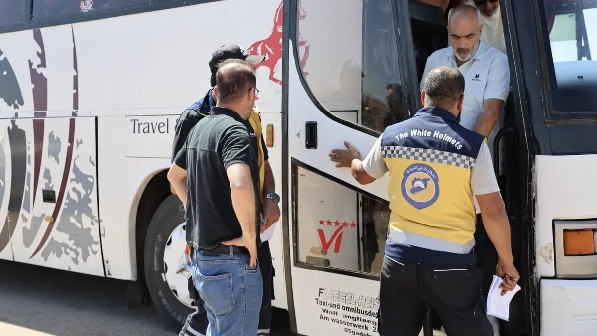 نزوح جماعي من السويداء: مئات العائلات تغادر عبر معبر بصرى الشام وسط تدهور الأوضاع