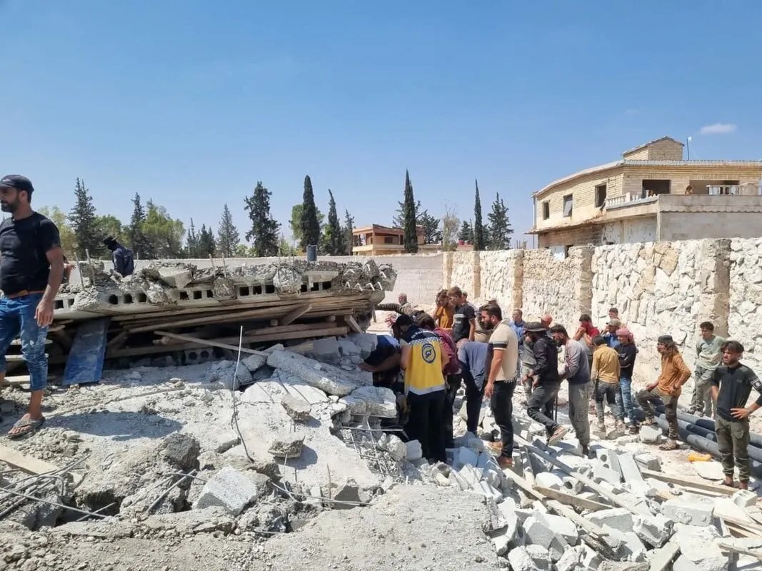 إصابات في انهيار مبنى قيد الإنشاء ببلدة الزربة بريف حلب