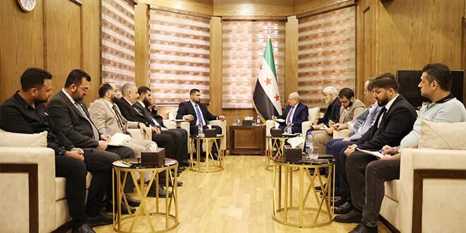 وزارة النقل تضع خطة شاملة لتأهيل طرق وجسور إدلب: تفاصيل الاجتماع مع المحافظ