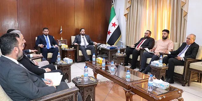 وزير الأشغال والإسكان ومحافظ إدلب يبحثان سبل تحسين الواقع السكني وتفعيل المشاريع الاستثمارية