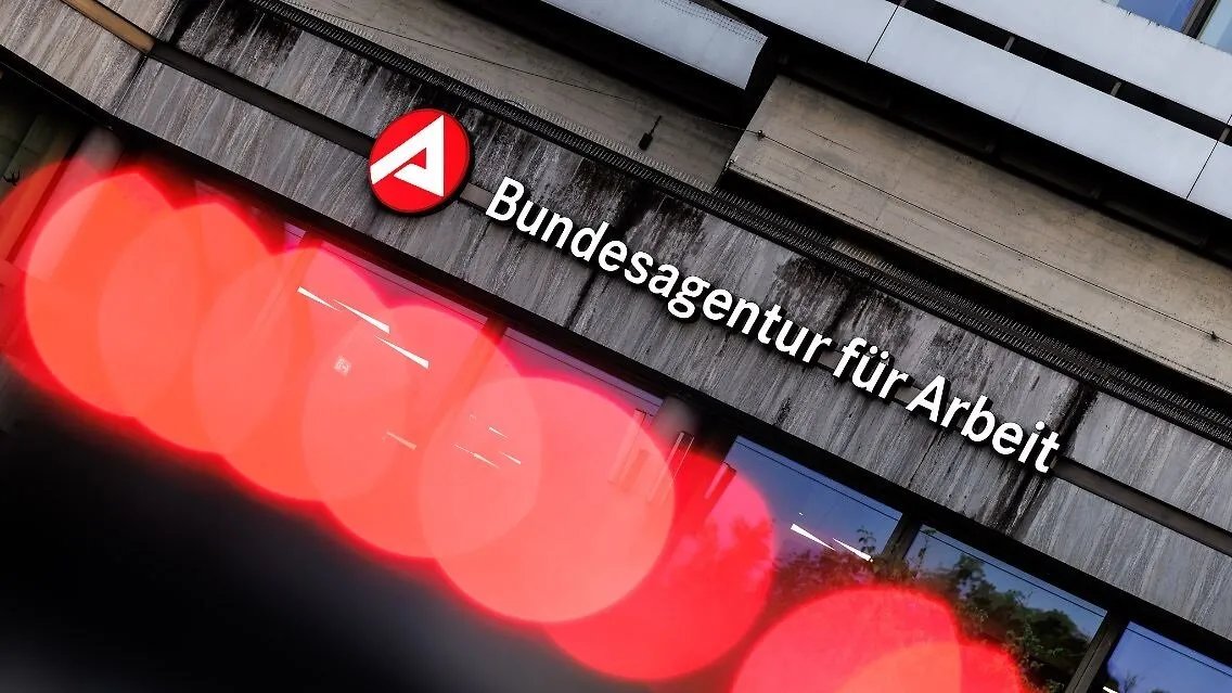 ألمانيا تخفّض مساعداتها للاجئين الأوكرانيين: إجراءات جديدة لتوفير أكثر من مليار يورو سنوياً