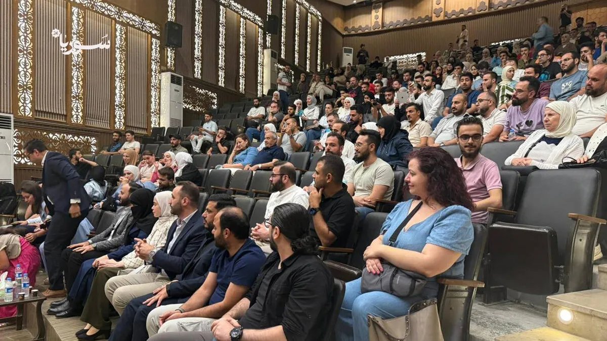 في جامعة حلب: وعد الخطيب تعرض فيلم «من أجل سما».. قصة سورية عن الموت والأمل