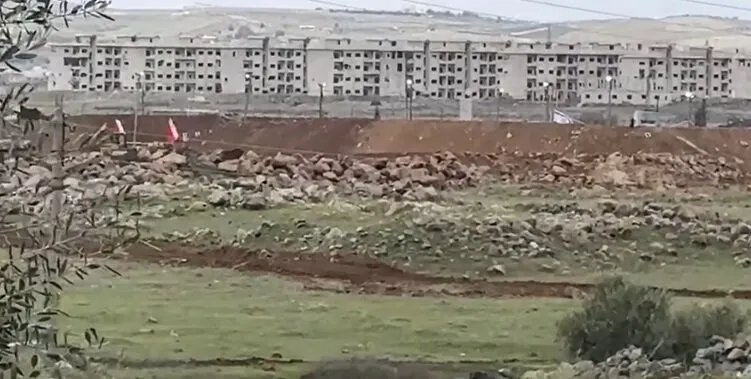 بالفيديو: تقرير يكشف عن قاعدتين إسرائيليتين جديدتين في ريف القنيطرة