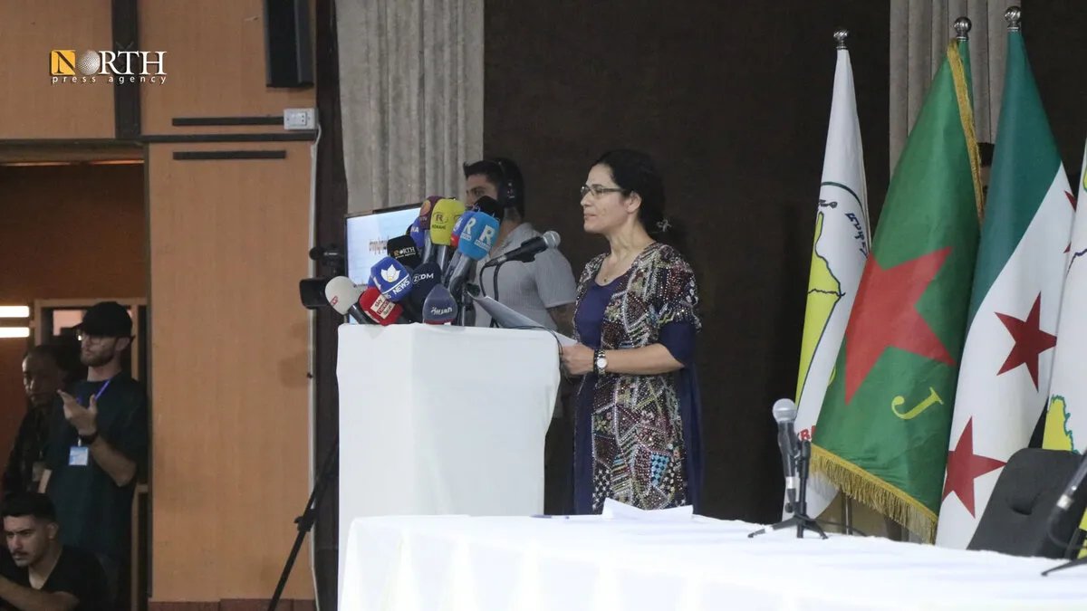 إلهام أحمد تشدد على التعددية السياسية كشرط أساسي لبناء سوريا شاملة