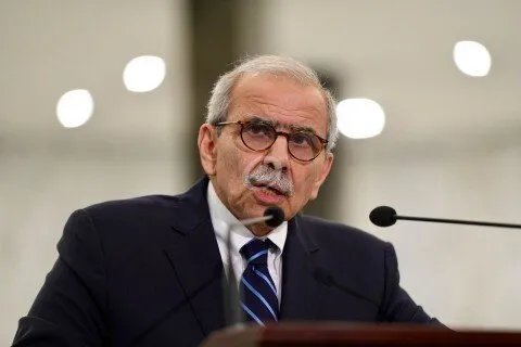 رئيس الحكومة اللبنانية يدعو إلى احتكار الدولة للسلاح وزيارة مرتقبة إلى سوريا لبحث مصير المفقودين