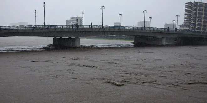 فيضانات كيوشو: إجلاء مئات الآلاف وتعطيل واسع لحركة النقل في اليابان