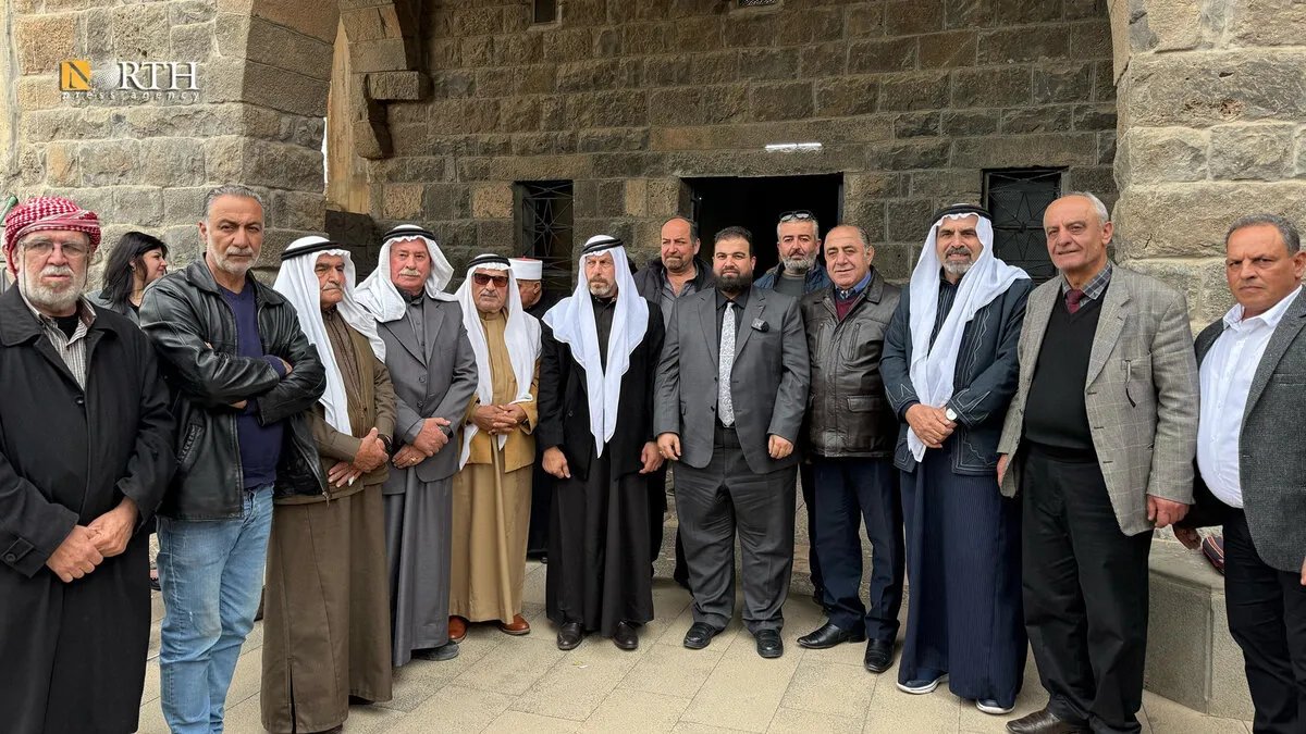 محافظ السويداء يلتقي وجهاء دارة عرى ويؤكد على دعم المشاريع التنموية