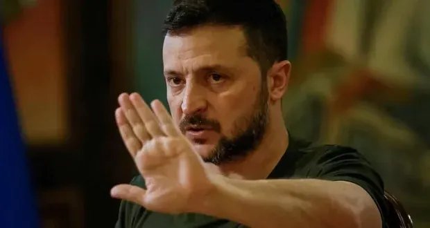 زيلينسكي يرفض التنازل عن أي أراضٍ أوكرانية ويحمّل روسيا مسؤولية استمرار الحرب