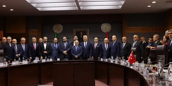 سوريا وتركيا تعززان التعاون الاقتصادي بتوقيع اتفاقيات تمهد لشراكة استراتيجية