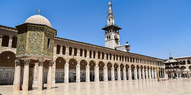 إدارة الجامع الأموي تعتذر وتوضح ملابسات فيديو السيارة المسيء داخل باحة المسجد