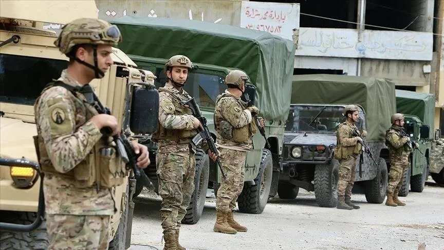 مصرع وإصابة جنود لبنانيين بانفجار ذخائر في جنوب لبنان