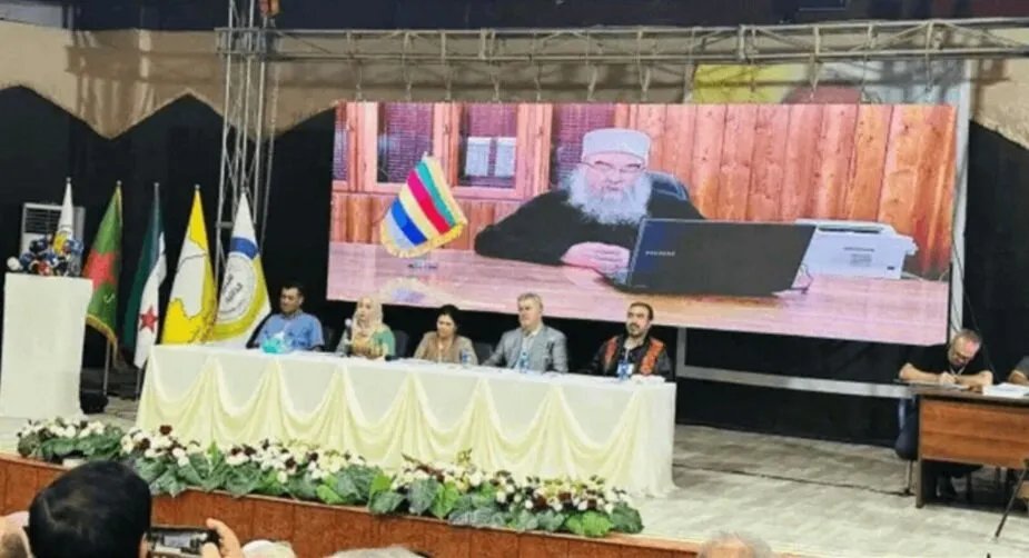 الحكومة السورية تندد بمؤتمر "قسد" وتعتبره خرقاً لاتفاق آذار ومحاولة لتدويل الأزمة