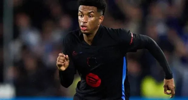 ضربة موجعة لبرشلونة: إصابة بالدي تهدد موسمه مع الفريق