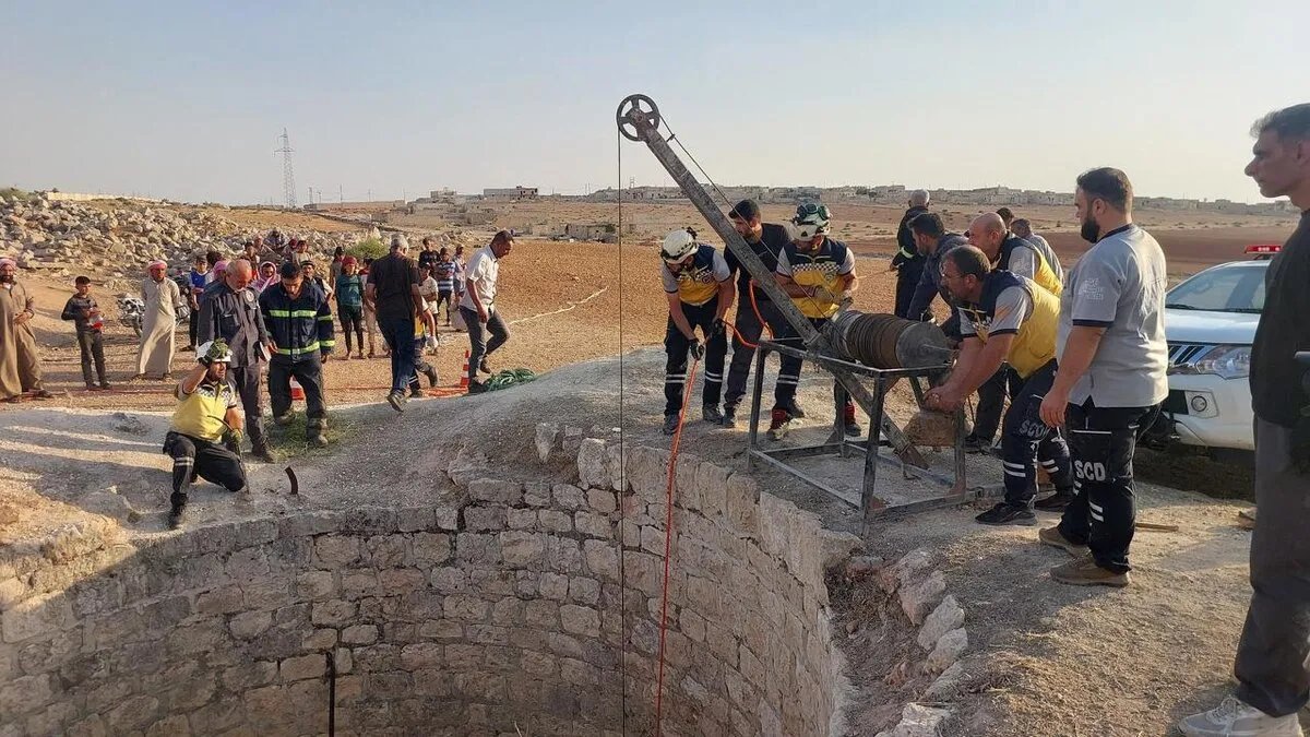 فاجعة في ريف حلب: الدفاع المدني ينتشل جثمان طفل من بئر عميقة