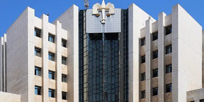 العدل السورية تدعو المتضررين من محكمة الإرهاب لتقديم شكاواهم: تحقيق في تجاوزات القضاة السابقين