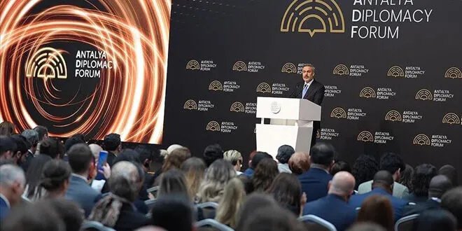 فيدان: الهجمات الإسرائيلية تزعزع استقرار سوريا.. وجهود لتحديد موعد زيارة أردوغان إلى دمشق