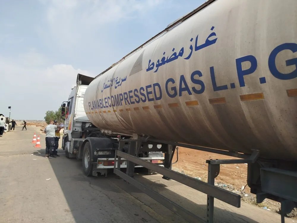 لأول مرة منذ بدء الأحداث: وصول الغاز والمواد الغذائية إلى محافظة السويداء