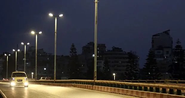 اللاذقية تضيء دوار وجسر اليمن بالطاقة الشمسية في مشروع مشترك