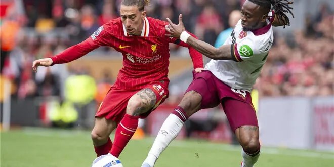 ليفربول على بعد خطوات من التتويج بالدوري الإنجليزي بعد فوزه المثير على وست هام