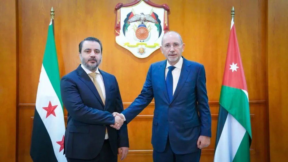 عمّان تستضيف اجتماعاً ثلاثياً حول سوريا: الشيباني والصفدي يلتقيان قبيل المحادثات مع المبعوث الأمريكي