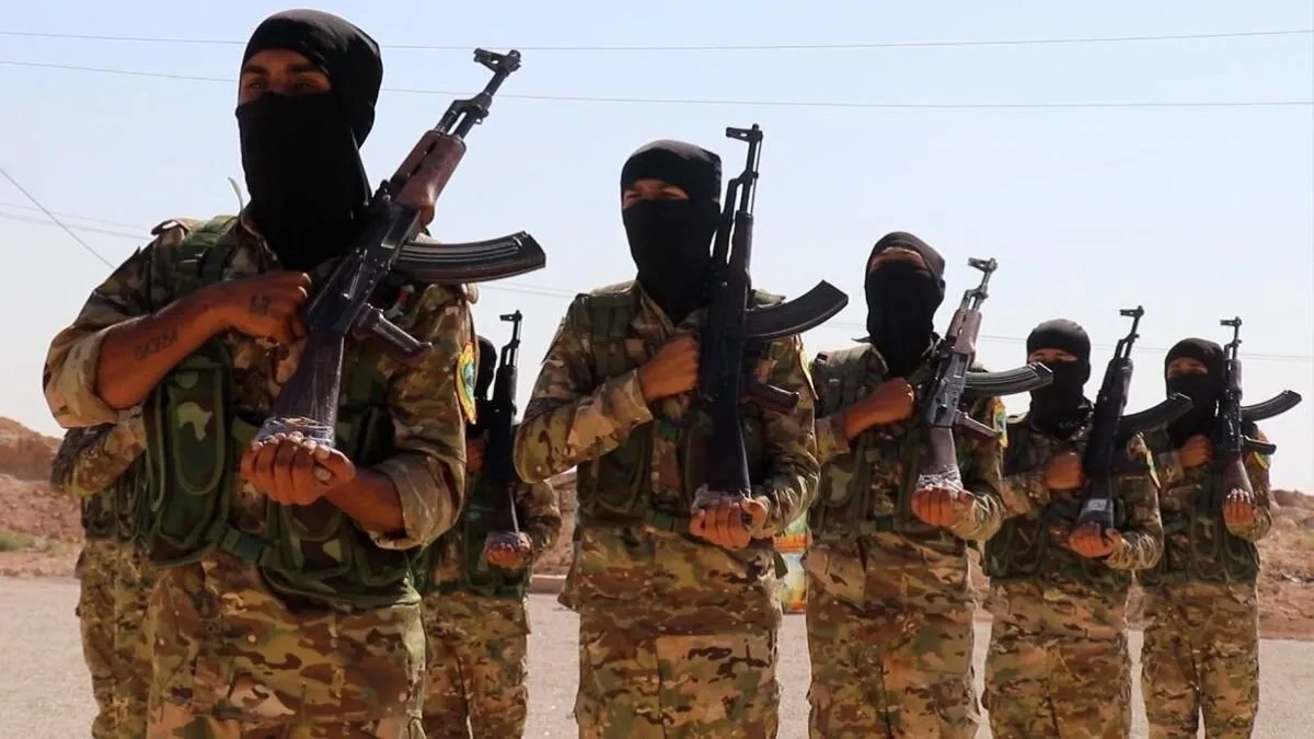 تبادل اتهامات بين "قسد" ووزارة الدفاع السورية حول خرق اتفاق حلب: تفاصيل الاشتباكات وقطع طريق الكاستيلو