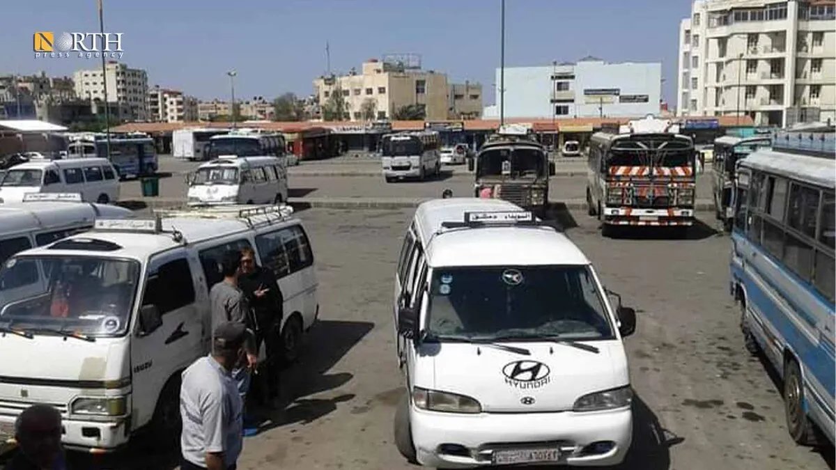 نقص المحروقات يشل حركة المواصلات في السويداء ويتسبب بأزمة حادة